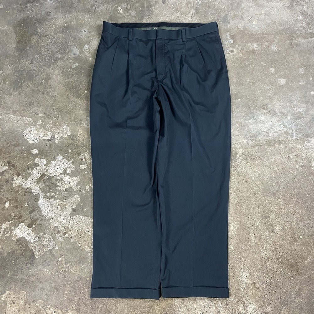 L.L. Bean Chino Pants Size 38x31 Black Pleated Natural Fit Casual Dress Wear